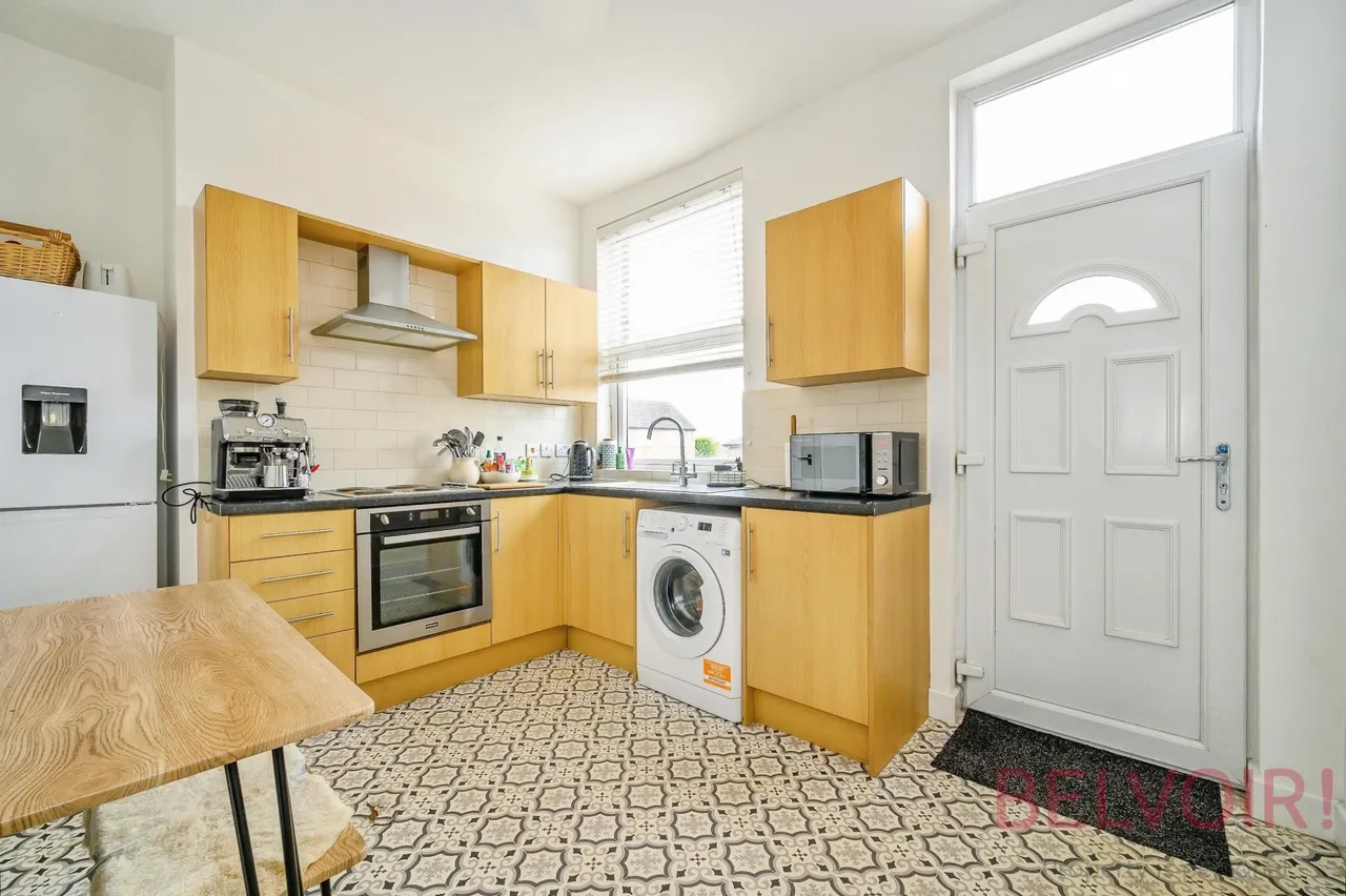 Bradford Road, Wakefield, WF3, photo 6