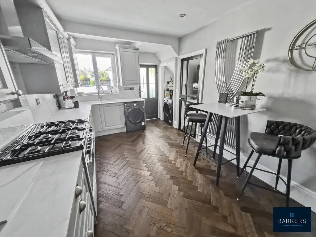 Newhall Road, Bradford 4 BD4 6AE, photo 4