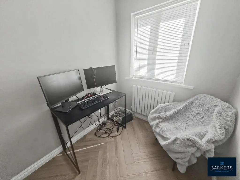 Newhall Road, Bradford 4 BD4 6AE, photo 9