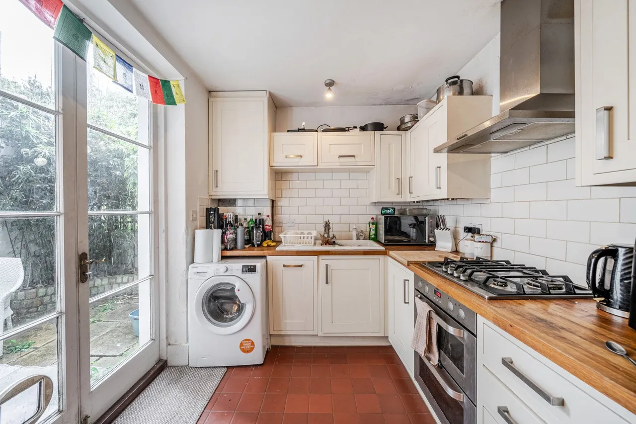 Asylum Road, SE15, photo 3