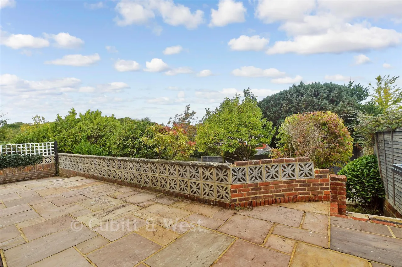 Penland Close, Haywards Heath, RH16, photo 12