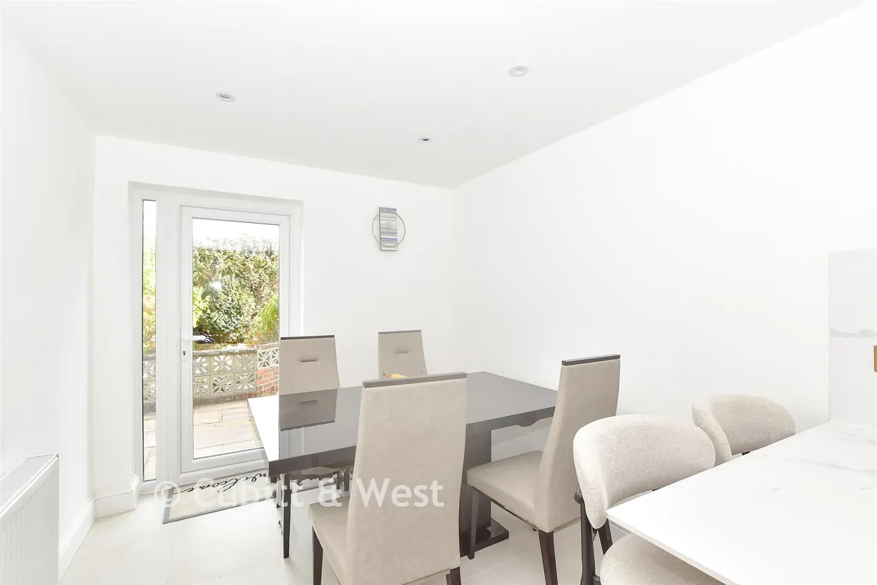Penland Close, Haywards Heath, RH16, photo 8