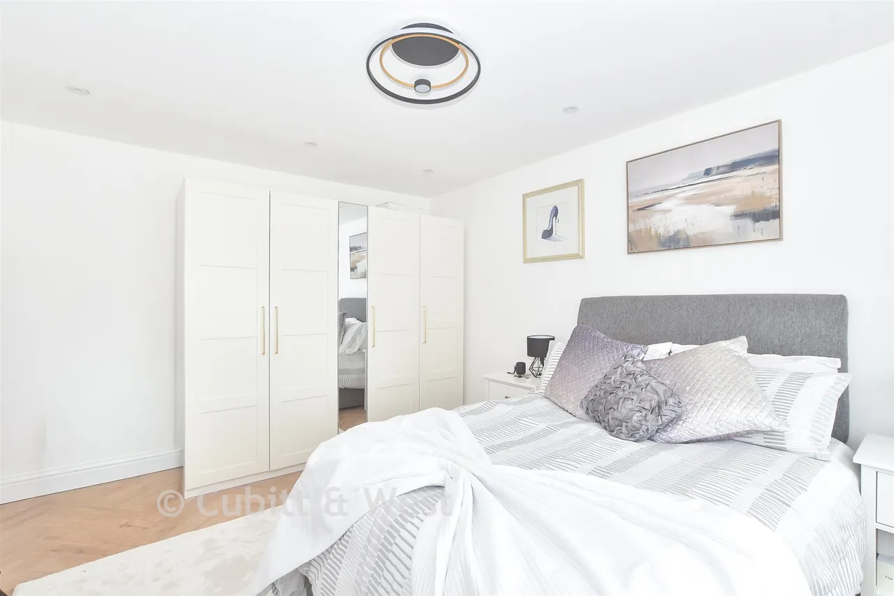 Penland Close, Haywards Heath, RH16, photo 10