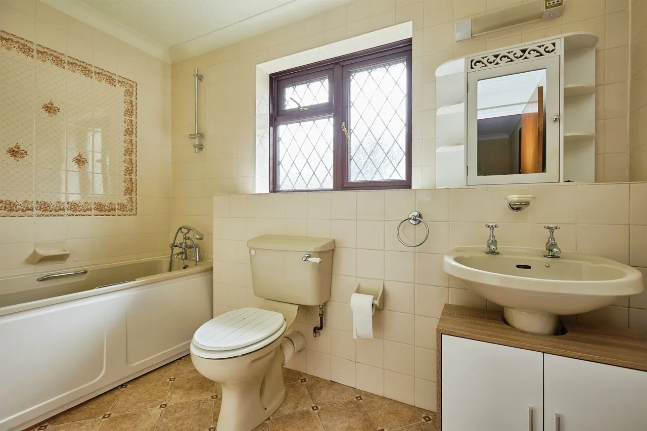 Willow Way, Motcombe, SP7, photo 11