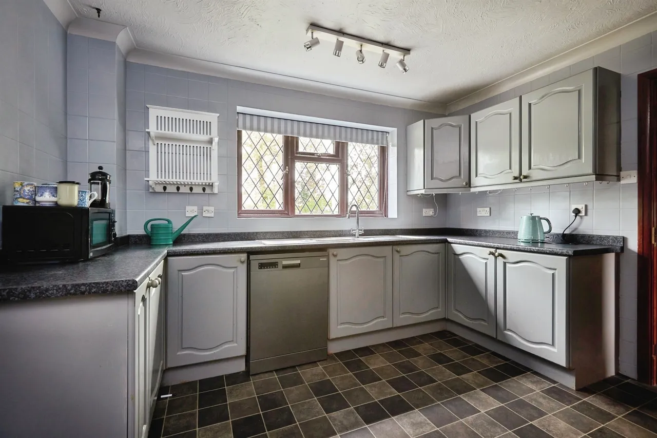 Willow Way, Motcombe, SP7, photo 3
