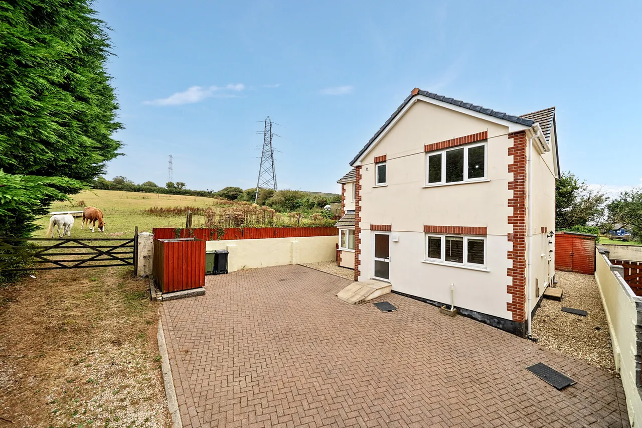 4 bed property for sale — Manor Drive, Fraddon, St. Columb, Cornwall, TR9