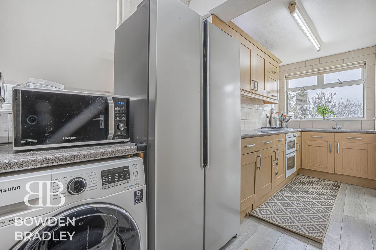 Dovedale Avenue, Clayhall, IG5, photo 5