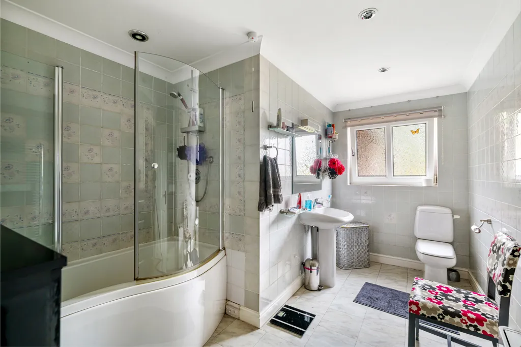 Main Street, Bucknall, LN10, photo 11