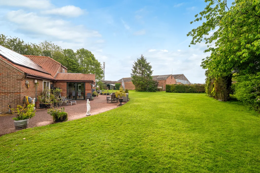 Main Street, Bucknall, LN10, photo 14