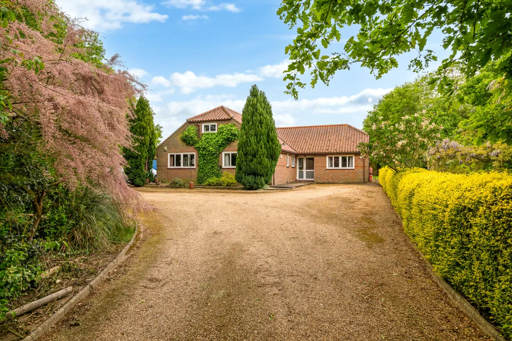 Main Street, Bucknall, LN10, photo 16