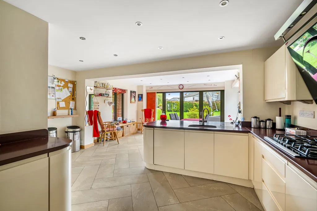 Main Street, Bucknall, LN10, photo 5