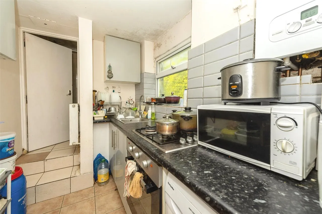 Hillside Road, Luton, Bedfordshire, LU3, photo 6