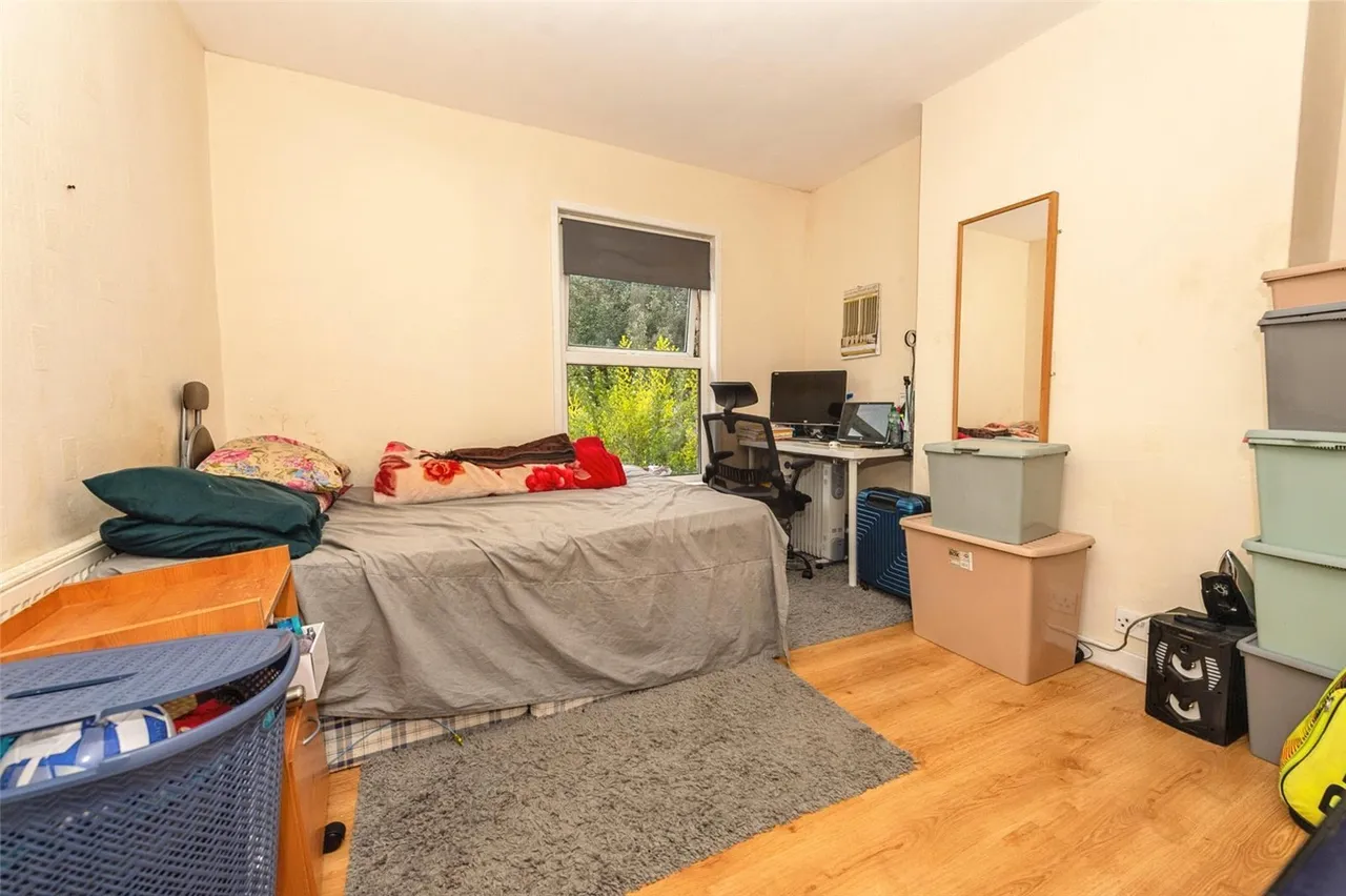 Hillside Road, Luton, Bedfordshire, LU3, photo 11