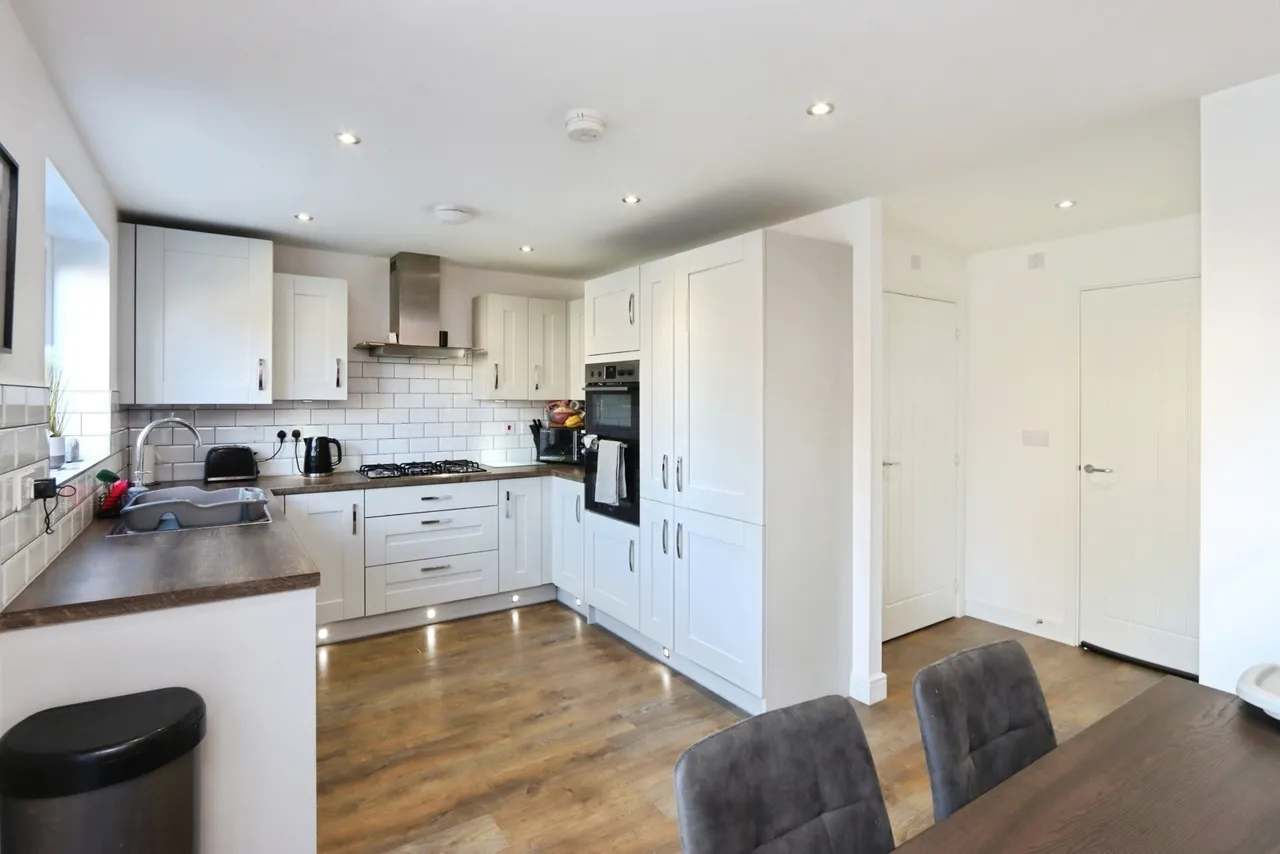 Broomhill Avenue, Waverley, Rotherham, South Yorkshire, S60, photo 4