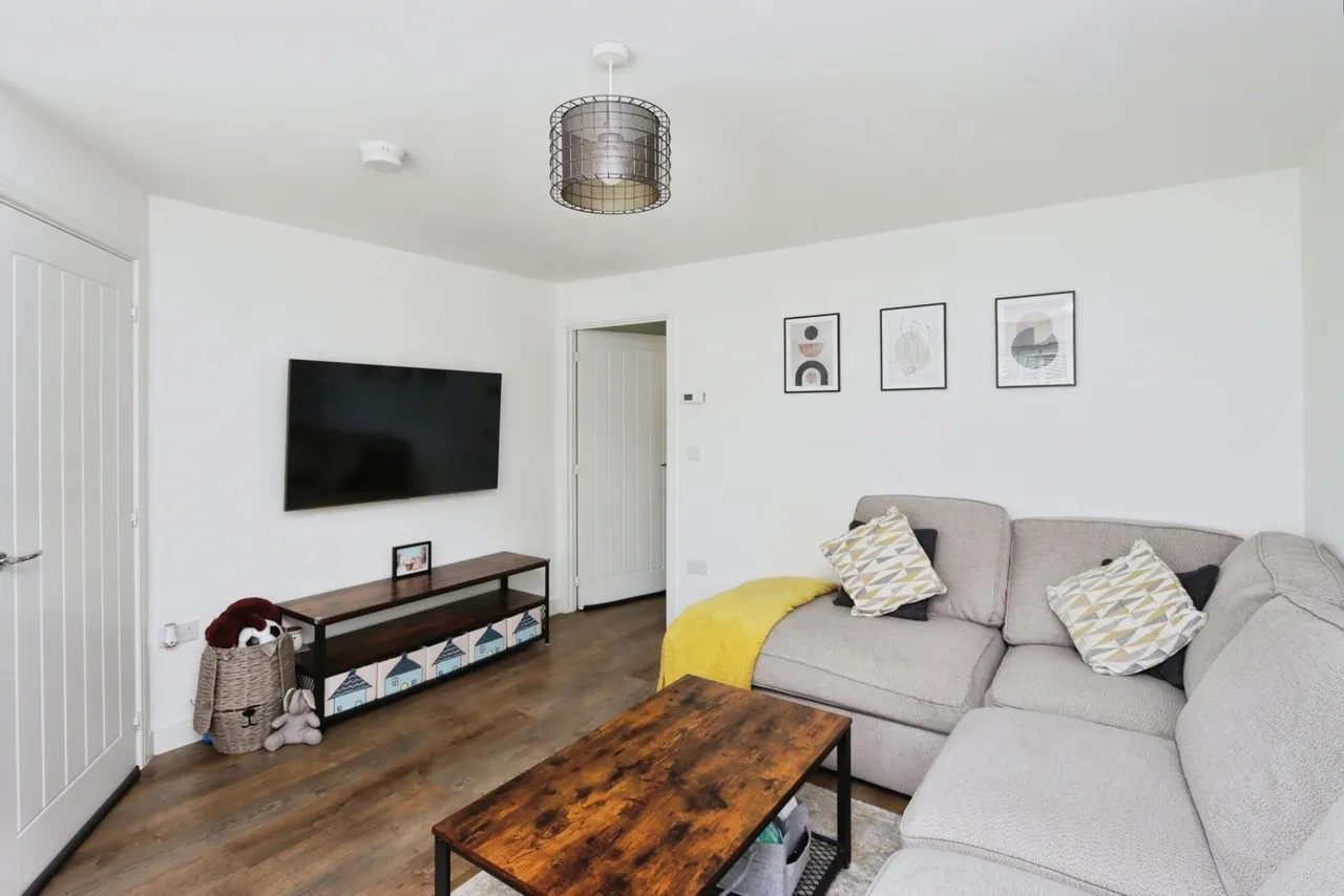 Broomhill Avenue, Waverley, Rotherham, South Yorkshire, S60, photo 8