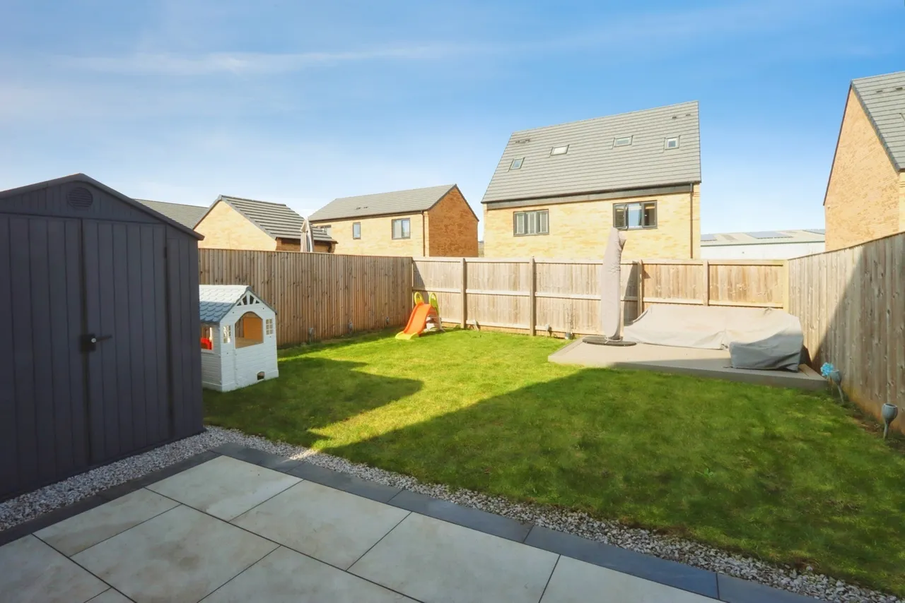 Broomhill Avenue, Waverley, Rotherham, South Yorkshire, S60, photo 23