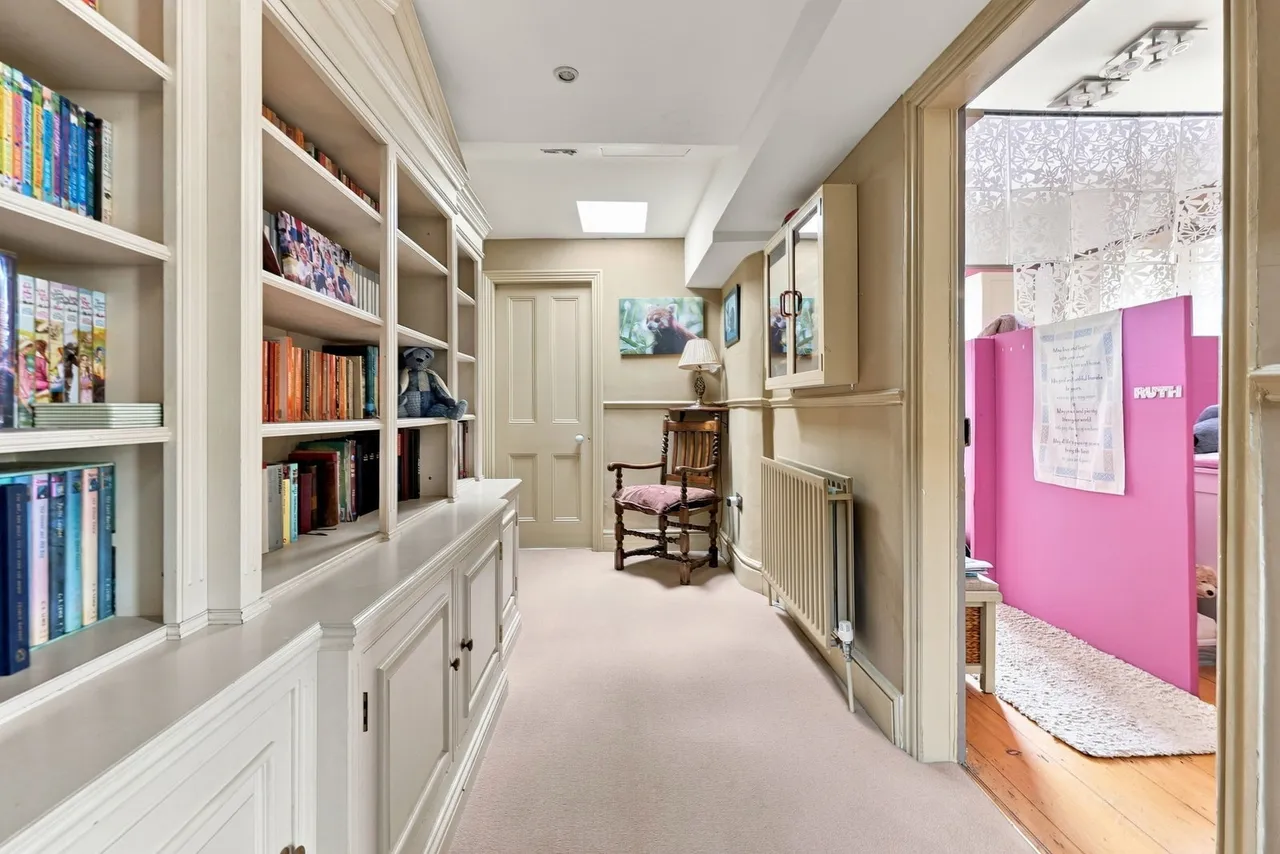 Grade II listed Georgian Townhouse, Westgate, photo 29