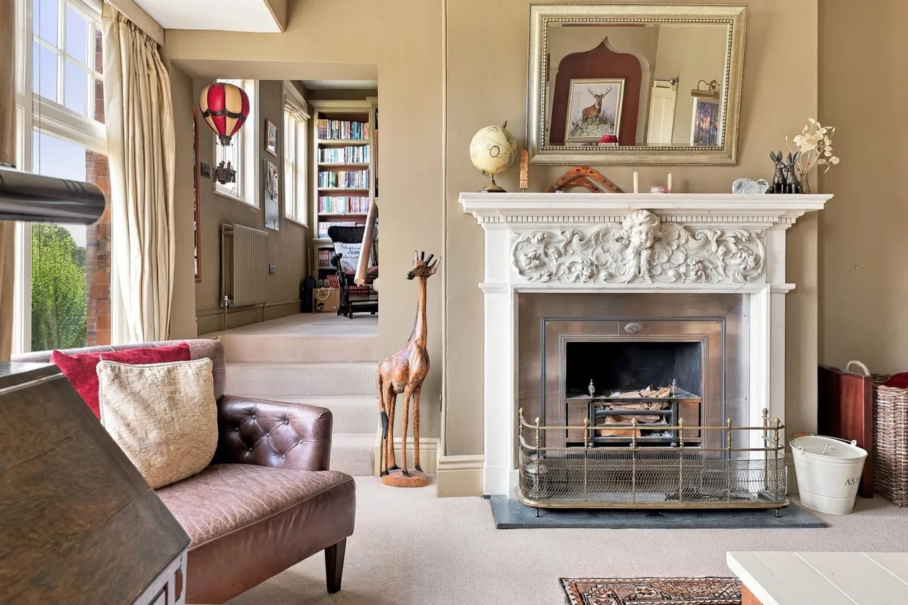 Grade II listed Georgian Townhouse, Westgate, photo 8