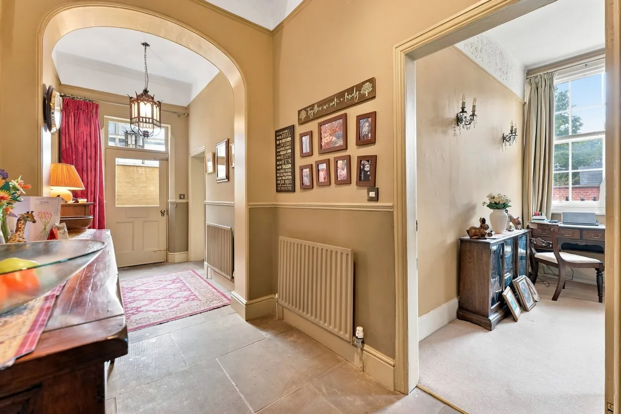 Grade II listed Georgian Townhouse, Westgate, photo 36