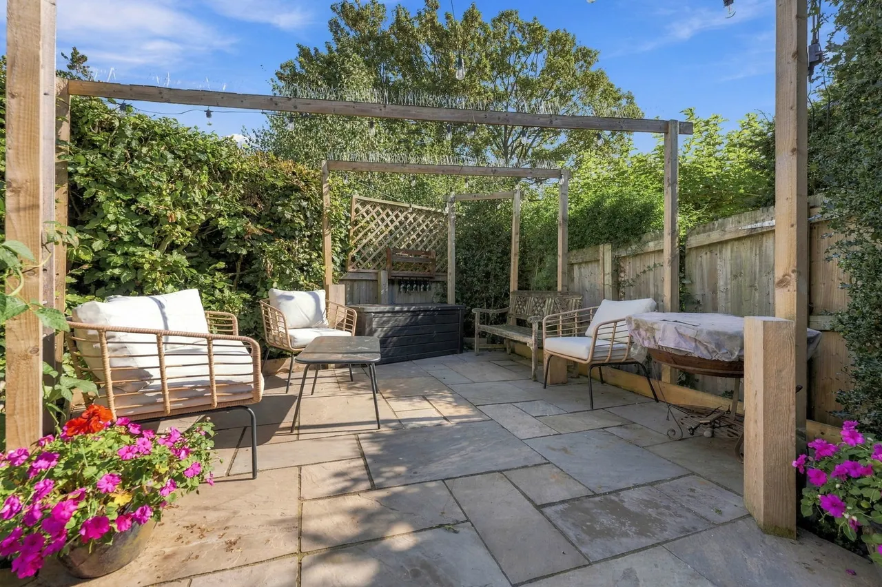 Grade II listed Georgian Townhouse, Westgate, photo 54