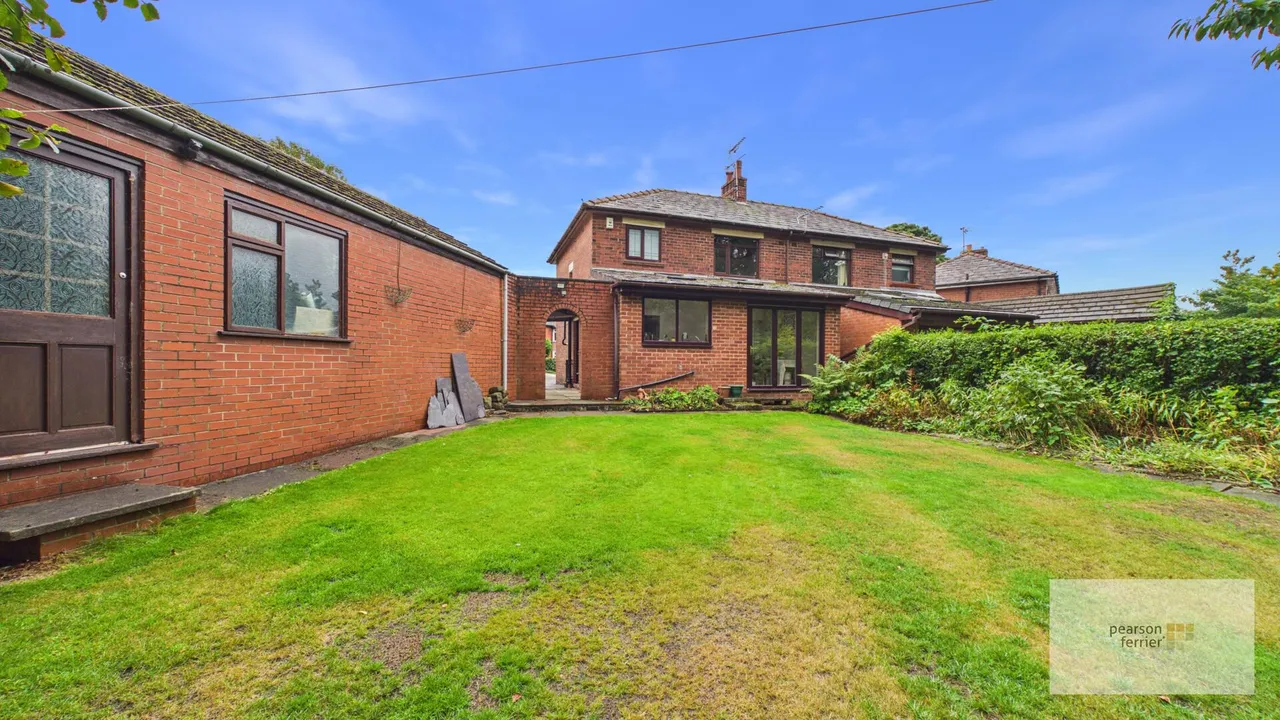 Hazelwood Drive, Bury, BL9 6QH, photo 9