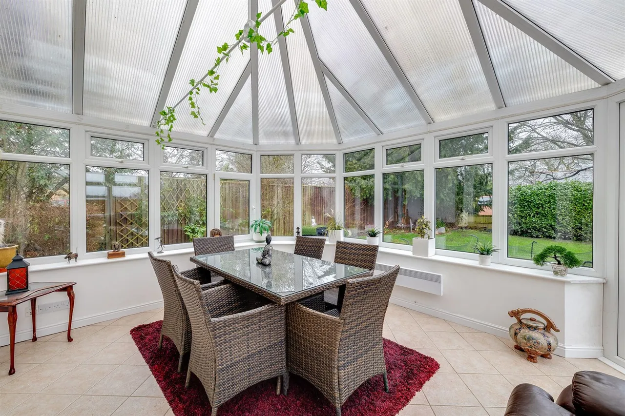 Mickle Trafford, Chester, photo 9