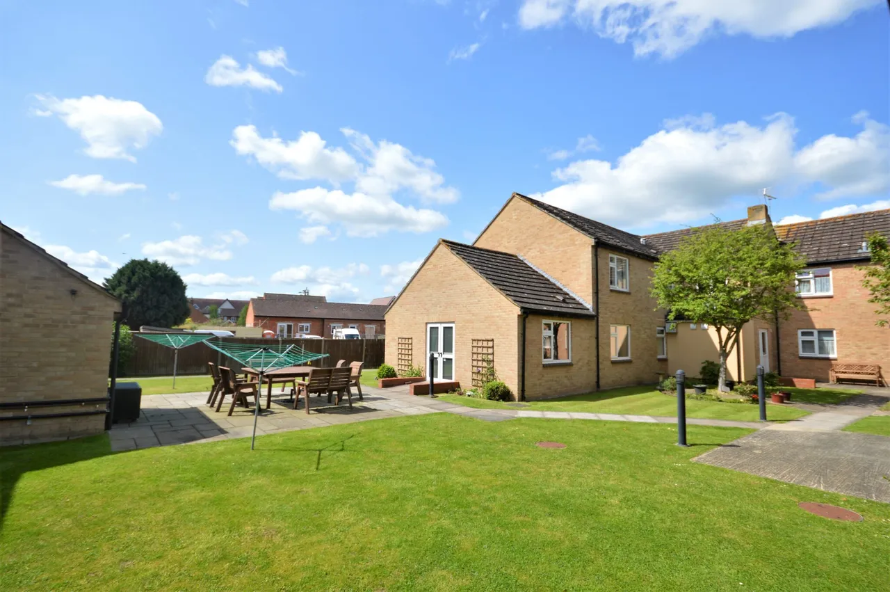 Windmill Road, OX9, photo 4
