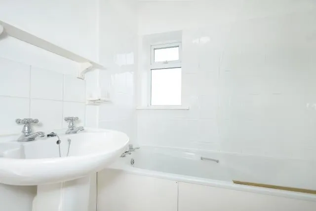 Churchill Avenue, Aylesbury, HP21, photo 6