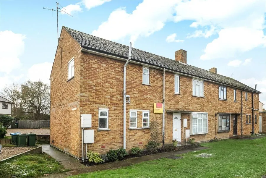 1 bed flat to rent, Churchill Avenue, Aylesbury, HP21