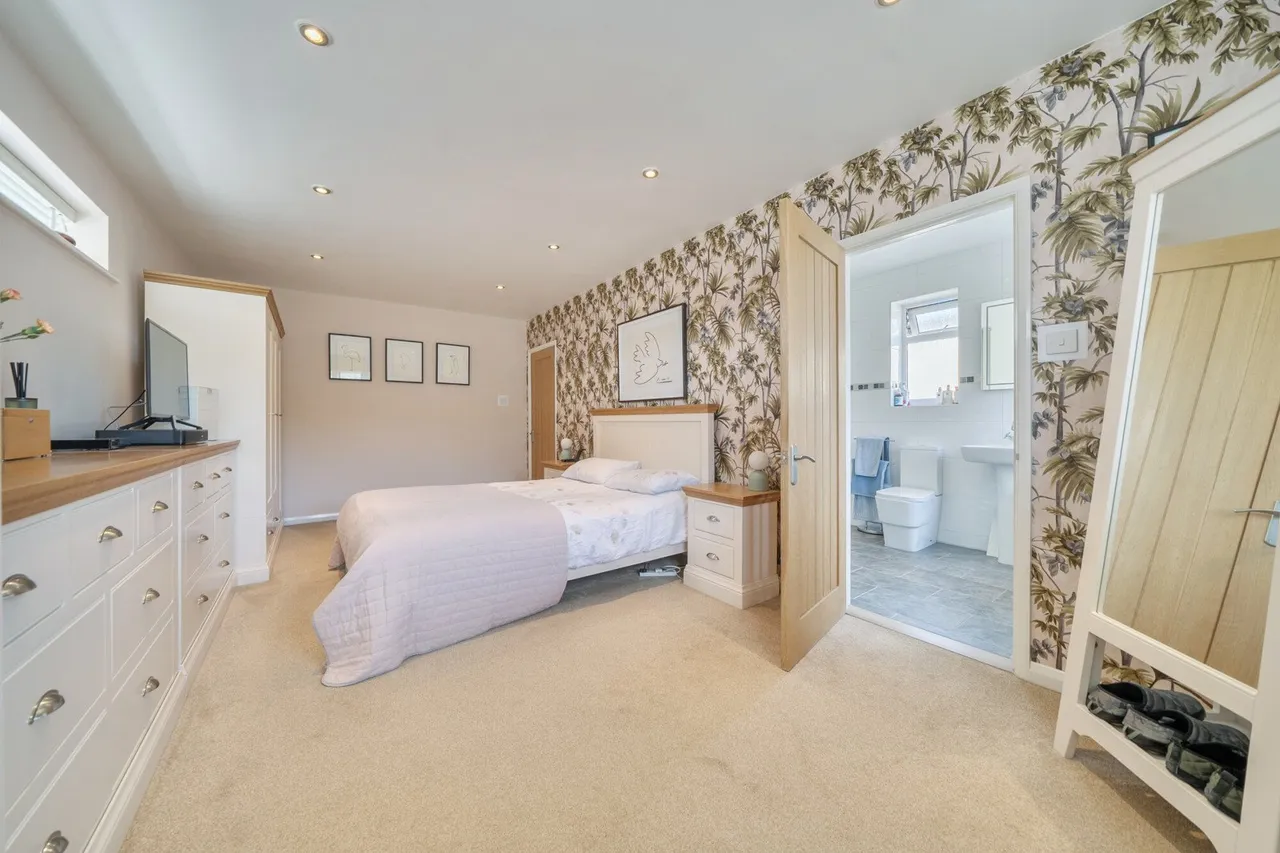 3 bed house for sale — Prospect Avenue, Kent, ME2