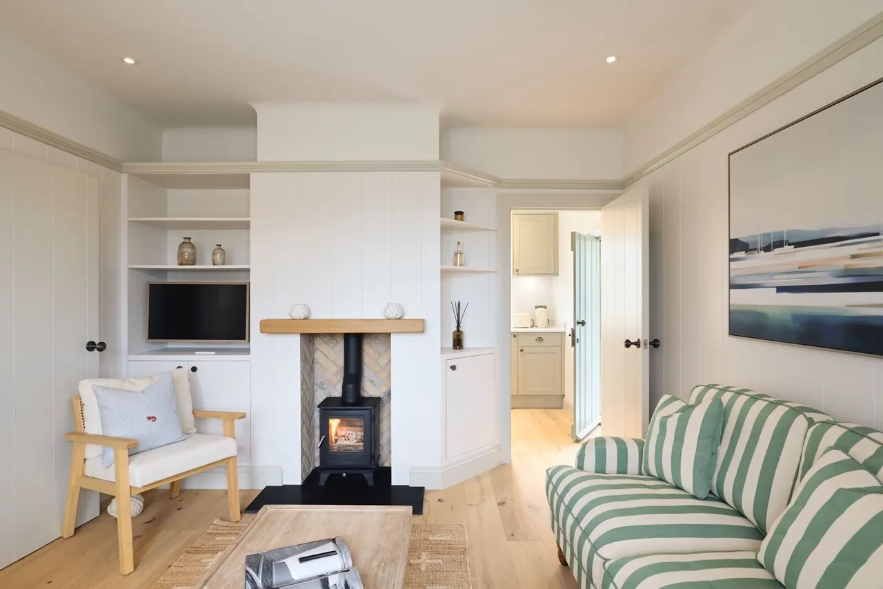 Mudeford, BH23, photo 2