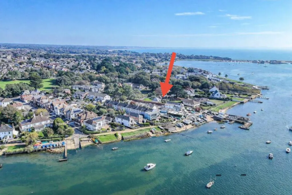 Mudeford, BH23, photo 15