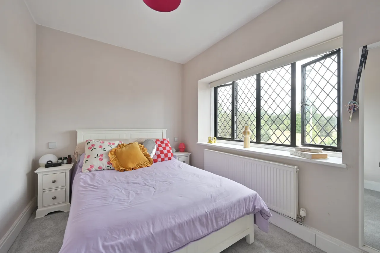 Flat 2, 158 High Street, Bushey, photo 8