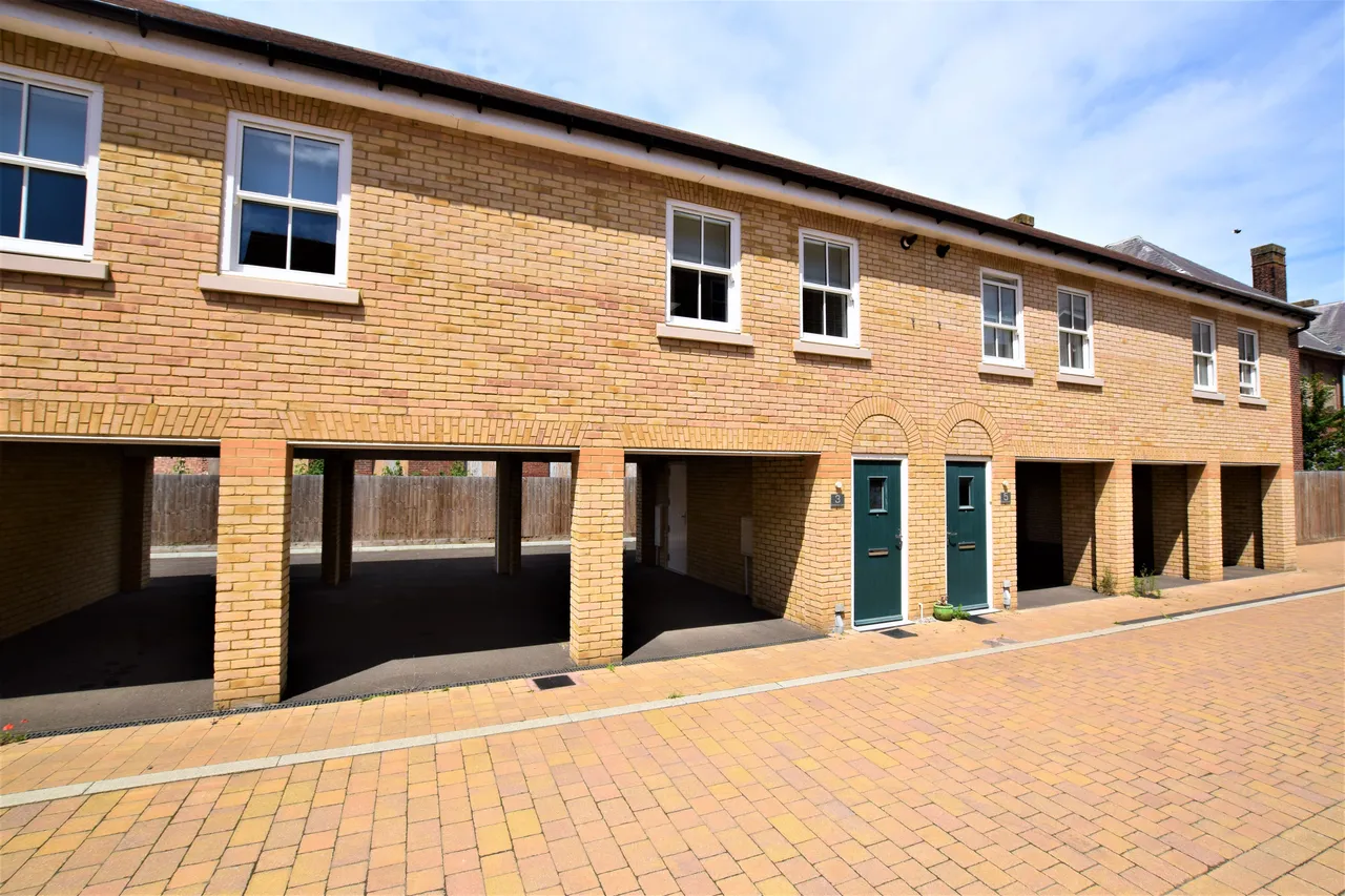 2 bed house to rent, Blacksmith Lane, Colchester, CO2