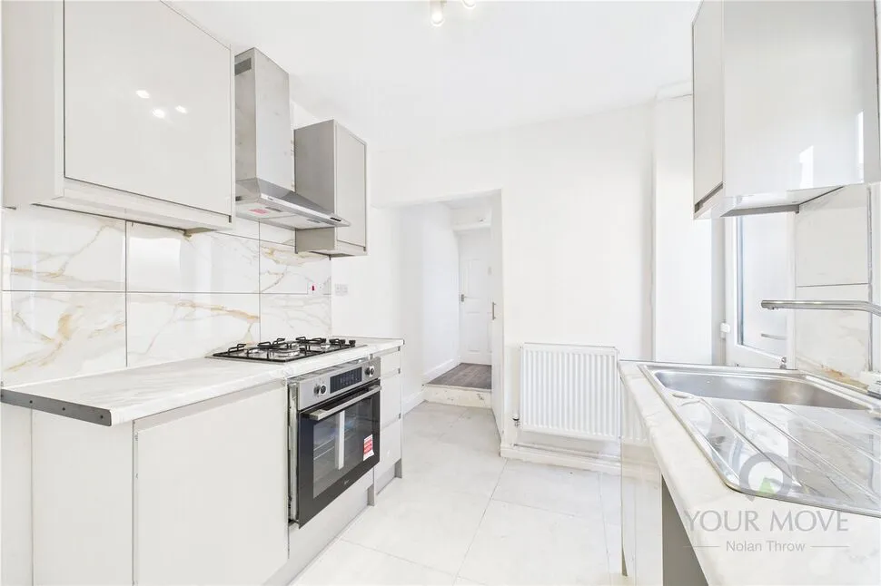 3 bed house for sale — Wood Street, Kettering, Northamptonshire, NN16