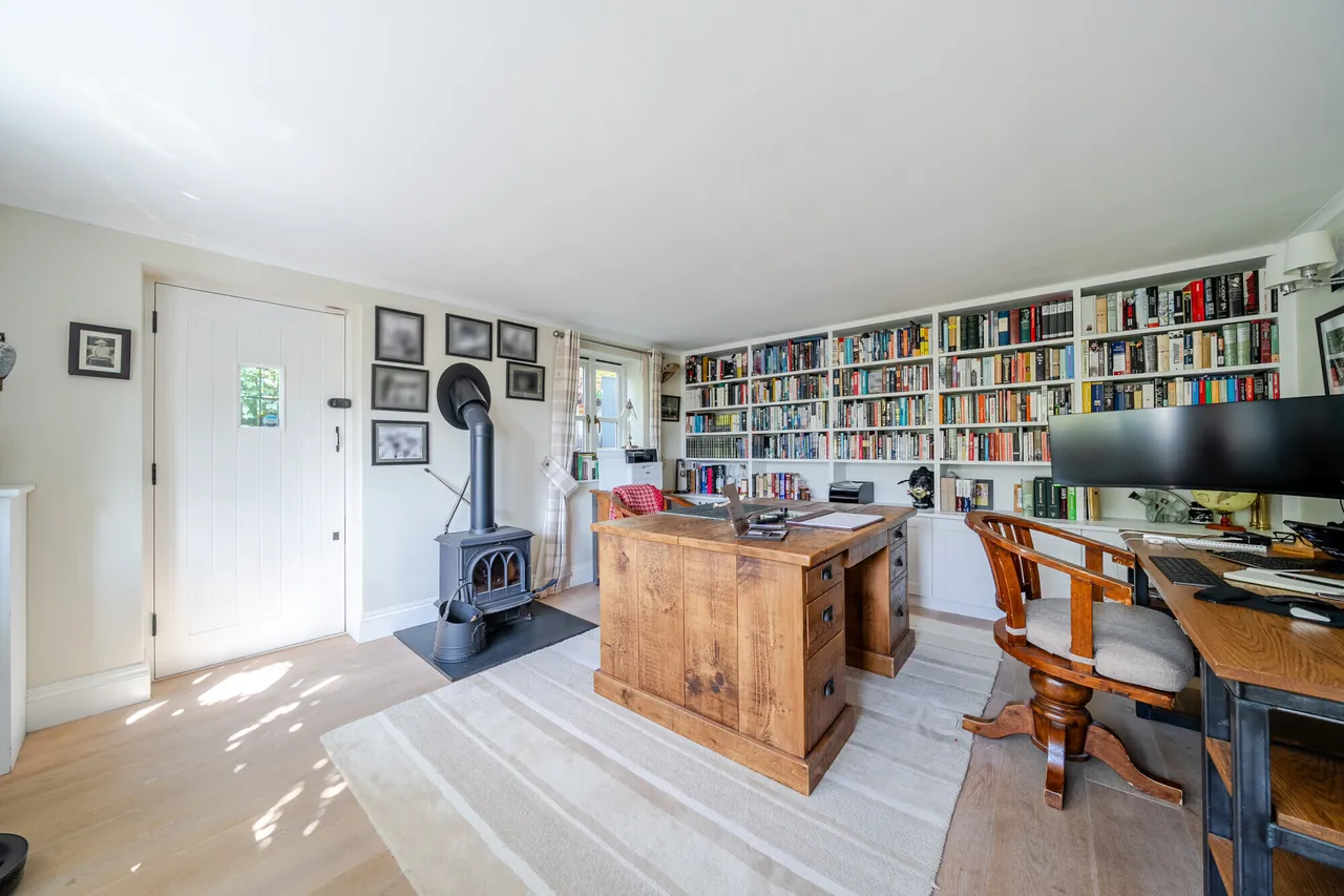Kings Road, Chalfont St. Giles, HP8, photo 5