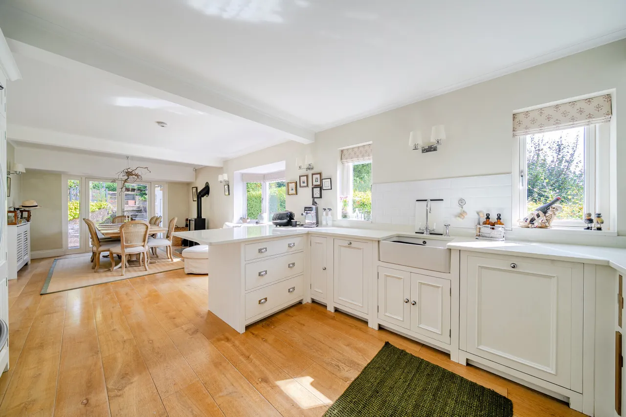 Kings Road, Chalfont St. Giles, HP8, photo 2