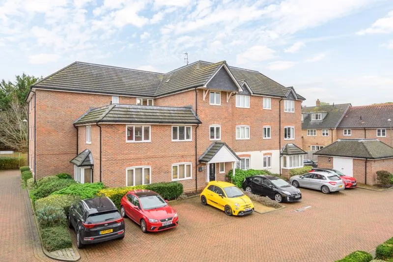 Scholars Place, Walton-On-Thames KT12 3FE, photo 6