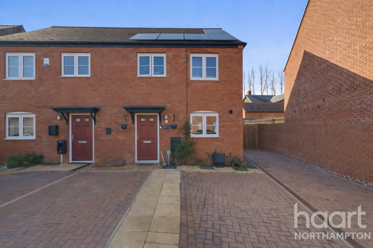 3 bed house for sale, Watermill Way, Northampton, NN4