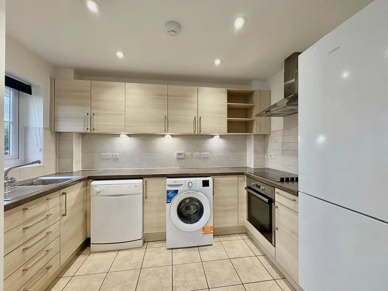 Grove Cross Road, Frimley, GU16, photo 3