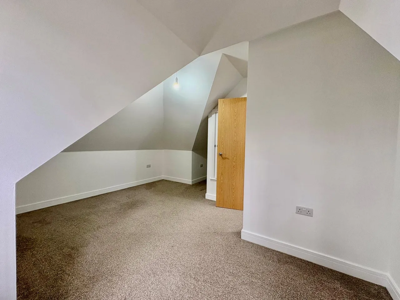 Grove Cross Road, Frimley, GU16, photo 16