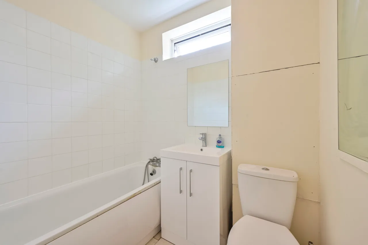 11 Maple Lodge, 2 Whitefield Close, London, photo 4