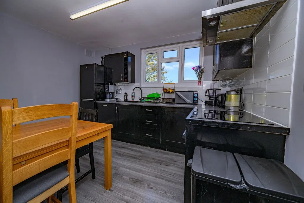 Grove Mead, Hatfield AL10 8DL, photo 6