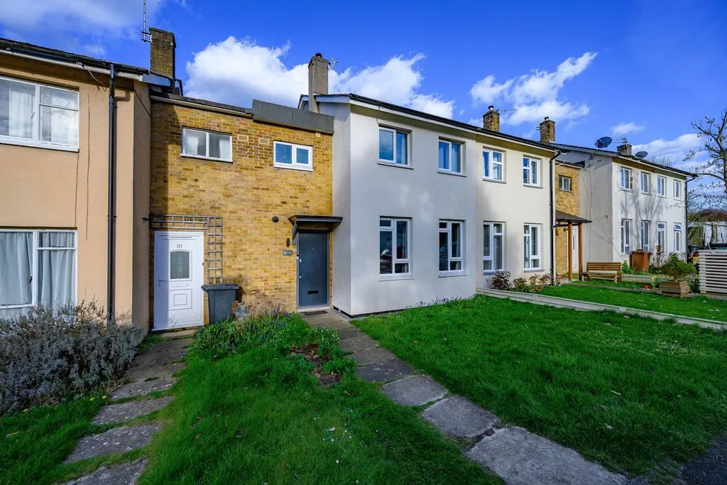 Grove Mead, Hatfield AL10 8DL, photo 14