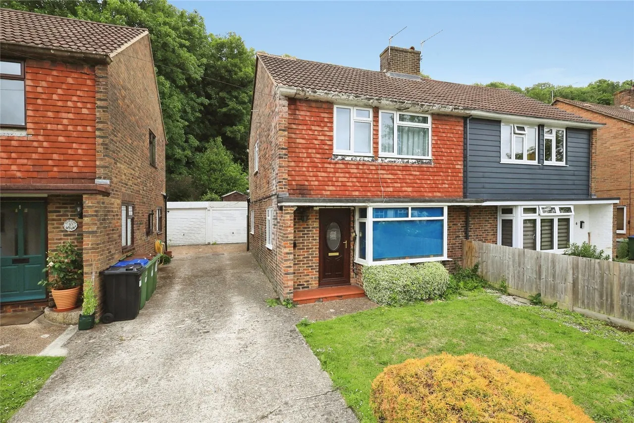 3 bed house for sale, Orchard Road, Lewes, BN7