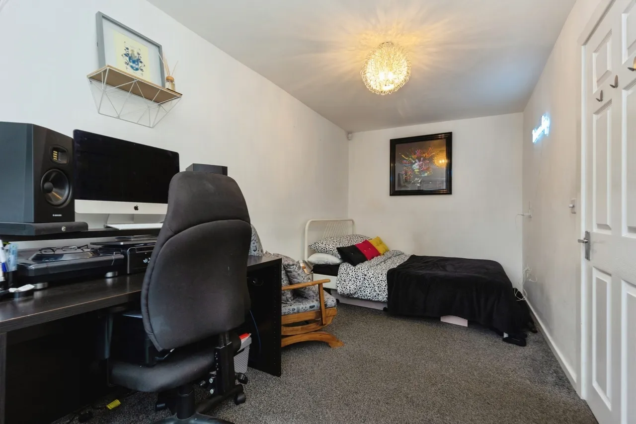 Farmers Close, SALE, Cheshire, M33, photo 11