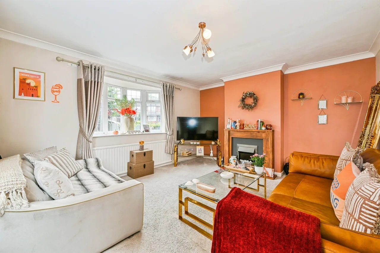 Holmefield Crescent, Ilkeston, DE7, photo 6