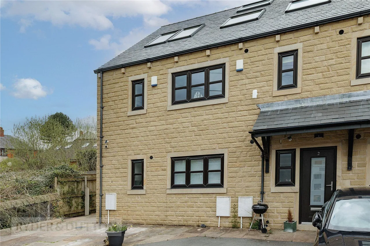 Clifton Street, Greenfield, OL3, photo 20