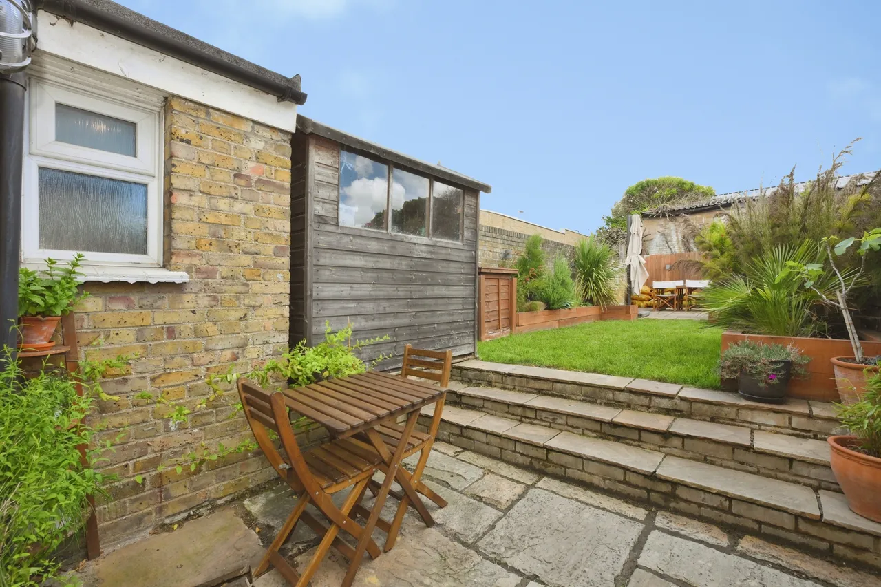 Park Road, Ware, SG12, photo 19