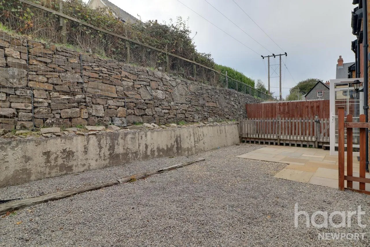 Pontypool, NP4, photo 23